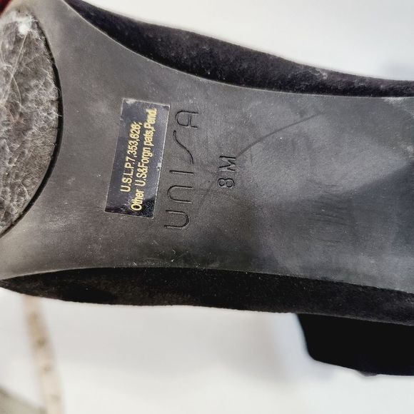 Unise slip on black velvety  highheel boots size 8m - Picture 8 of 11